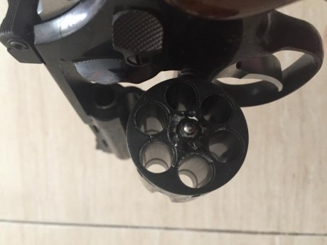 Buenas tardes.
Pongo en venta un revolver llama Comanche del 38 especial de 4 pulgadas.
Me lo transfirieron 01