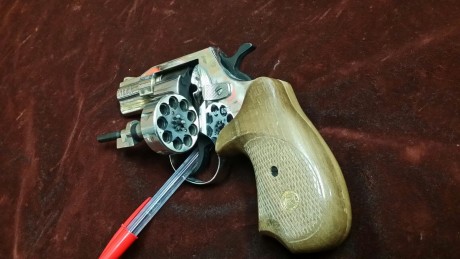 Vendo revolver  marca alfa, dos pulgadas de cañón , en calibre 6 mm flobert,esta como nuevo pues no ha 01