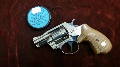 Vendo revolver  marca alfa, dos pulgadas de cañón , en calibre 6 mm flobert,esta como nuevo pues no ha 00