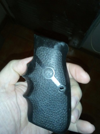 Hola, vendo cachas hogue para cz75-85 y clones, apenas usadas
20€ puestas en la peninsula 01