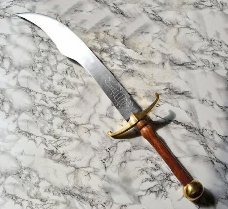 Buenas, vendo o CAMBIO POR PISTOLA PERCUSIÓN AVANCARGA (SEGÚN PRECIO...) varias espadas, lanzas, hachas, 141