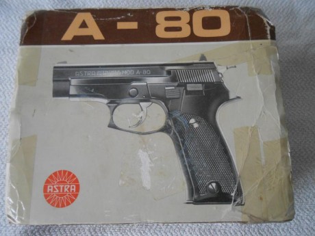 PISTOLA EN MUY BUEN ESTADO.
DOS CARGADORES. POCOS DISPAROS.
LICENCIA GUIADA TIPO A. 
150 EUROS, PORTES 02