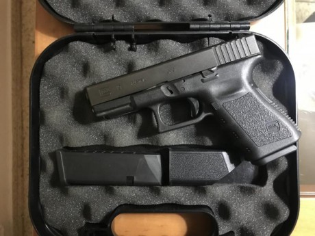 Hola vendo Glock 19 generacion 3. Tiene montados varios accesorios para suavizar el diaparador , desconector 01