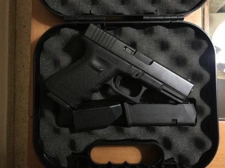 Hola vendo Glock 19 generacion 3. Tiene montados varios accesorios para suavizar el diaparador , desconector 00