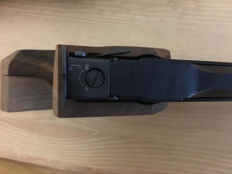 Vendo Pistola de aire comprimido FAS 6004, comprada en 2017 y con poco uso. Empuñadura anatómica talla 20