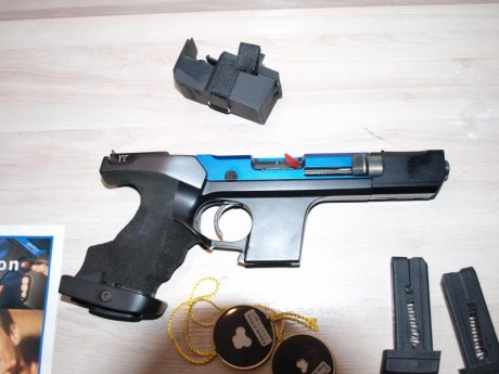 Hola, vendo mi Hammerli SP 20, por no usarla, ha tirado sólo las tiradas oficiales para renovación, y 10