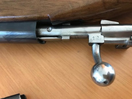 Cambio esta carabina Destroyer 9mm Largo, año 1959. Estado muy bueno, pavonado mecanismos y madera (ligeras 00