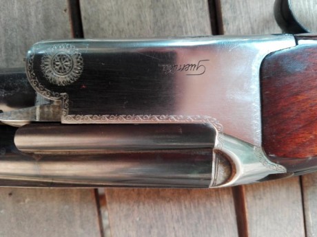 VENDO ESCOPETA DE TIRO AL PLATO . 
MARCA ARAMBERRI GUERNIKA . 
CALIBRE 12.
INCLUYO POLICHOCKS.
PRECIO 30