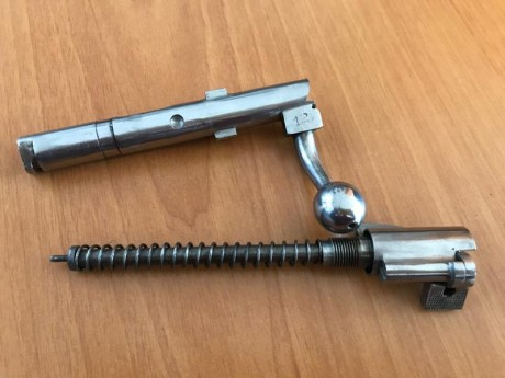 Cambio esta carabina Destroyer 9mm Largo, año 1959. Estado muy bueno, pavonado mecanismos y madera (ligeras 10