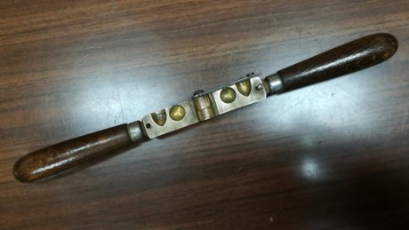 Hola compañeros, pongo a la venta una turquesa de 2 cavidades, una bola y la la otra ojival, no entiendo 00