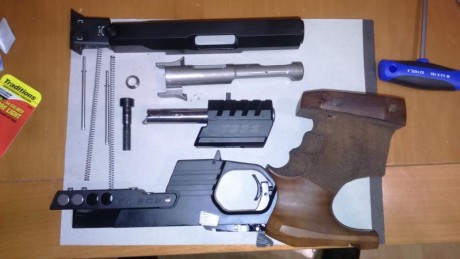 Hola a todos. Renuevo el anuncio con fotos de mejor calidad para que aprecieis el estado de la pistola.
Pongo 11