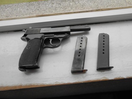 Felices Fiestas a todos los foreros:pongo a la venta una walther P 38 en buen estado de segunda generacion 10