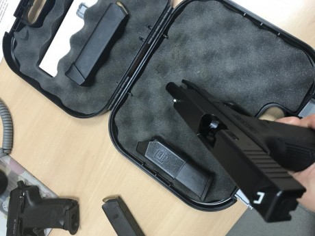 Vendo Glock 19 Gen3, en perfecto estado ni un arañazo o marca en armazón o piezas de acero, no más de 11