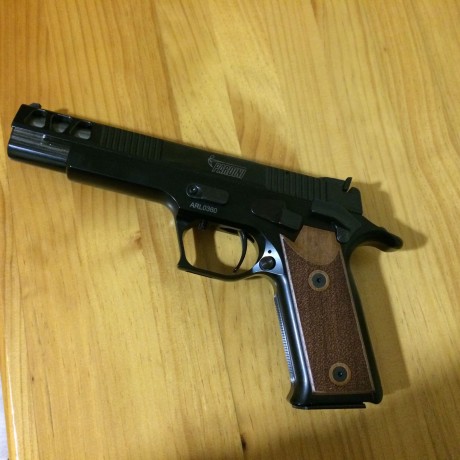 Buenos días. Un compañero de mi club vende su Pardini Gt9 d 6 pulgadas. La pistola fue comprada nueva 00