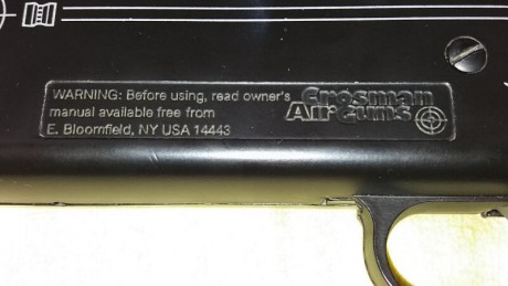 Vendo carabina vintage de bombeo de aire marca Crosman 2200 magnum calibre 5,5mm. Esta muy cuidada, como 02