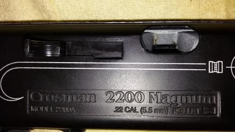 Vendo carabina vintage de bombeo de aire marca Crosman 2200 magnum calibre 5,5mm. Esta muy cuidada, como 10
