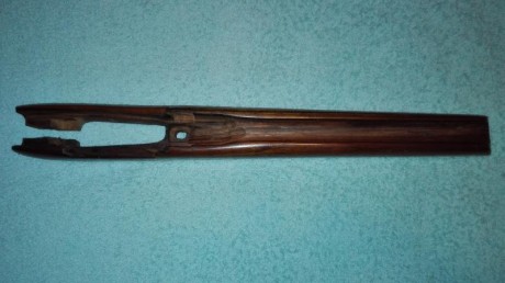 Hola a todos, limpiando cajones pongo en venta culata y guardamanos deportivizados para rifle Lee Enfield 11