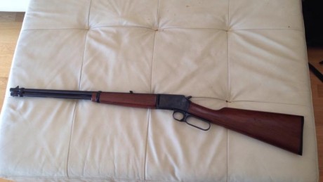 Vendo browning de palanca calibre 22 por falta de uso. 
Se encuentra en Barcelona y el precio serían 250€.
Envío 00