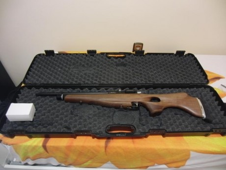 Vendo carabina de aire comprimido PCP Daystate MK4 Thumbhole calibre 4, 5 mm (. 177). En perfectas condiciones. 01