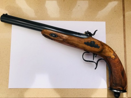 Modelo: Rochatte á París
Calibre: 45
Ha estado expuesta en una vitrina (usada en contadas ocasiones)
Estado: 00