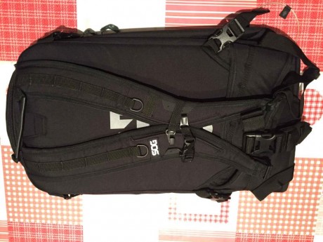 Nueva a estrenar, bolsa/mochila SOG modelo Scout 24 de color negro. Anclajes MOLLE, bolsillo superior 01