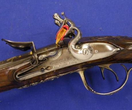 Voy a colocar unas fotos de un arma larga alemana de llave de mecha del siglo XVI. 150