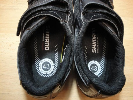 En venta unos zapatos ciclismo Shimano.
Son del nº 43
No ha salido nunca de casa, como nuevos.

el preci9o 01