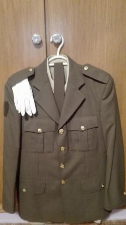 Se vende traje militar de gala Ejército Tierra año 2007 gran calidad , perfecto estado (los actuales más 01