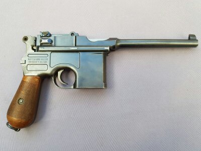 luger  A ... 2500 €   astra 300...1500 €   ... en Zaragoza  tf  y Whats     670211056 02