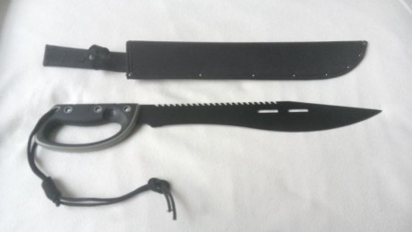 Vendo machete Albainox Espartano nuevo a estrenar.

Ya que estamos en rebajas dejo el precio en 19 euros 01