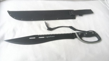 Vendo machete Albainox Espartano nuevo a estrenar.

Ya que estamos en rebajas dejo el precio en 19 euros 00