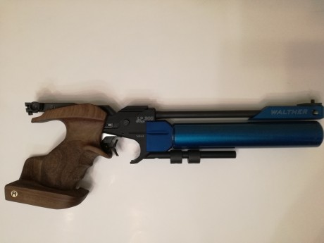 Hola a todos.
Pongo a la venta mi Walther LP300 con dos bombonas, caducadas, manual y herramientas.
La 01