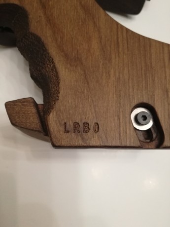 Hola a todos.
Pongo a la venta mi Walther LP300 con dos bombonas, caducadas, manual y herramientas.
La 00