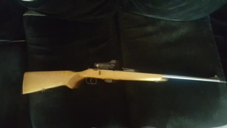 Carabina en perfecto estado de conservación marca Toz mod.17.01 cal. 22lr.
Precio 200 €, se puede ver 00