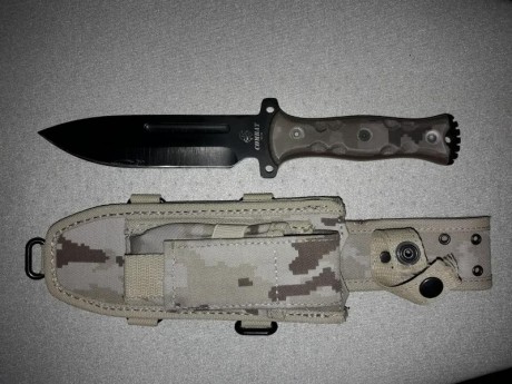 Cambio cuchillo j&v combat . Esta algo usado pero en bastante buen estado. Lo cambiaría por otro cuchillo 00