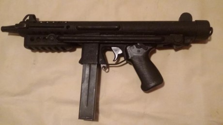 Buenas,

Vendo subfusil Star Z-70B inutilizado. 
Calibre 9mm pb.
Ejercito de tierra
Inutilizacion nueva 01