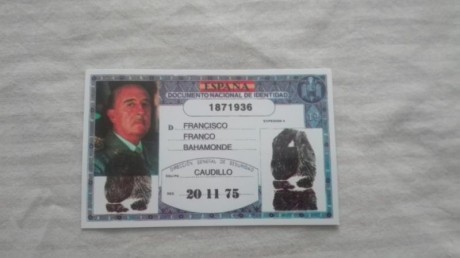 Se vende dni conmemorativo Francisco Franco años 90,pvp 15 euros.652167719. 01