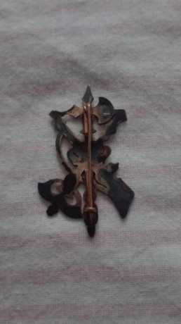 Se vende insignia de plata esmaltada al fuego de la Legión Española años 1920/1930 impecable,perfecto 01