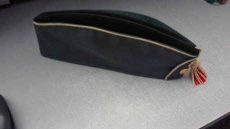Se vende gorro cuartelero oficial Guardia Civil, nuevo,impecable, de calidad, a estrenar,talla grande.652167719, 11