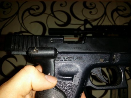 vendo esta maravillosa pistola de tokyo marui por dejar el airsoft la pistola tiene selector de tiro para 02