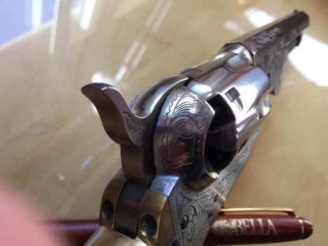 Buenas pongo en venta este revolver, es un Colt Sheriff del calibre.36. Está sin usar. Lo dejo en 325€ 00