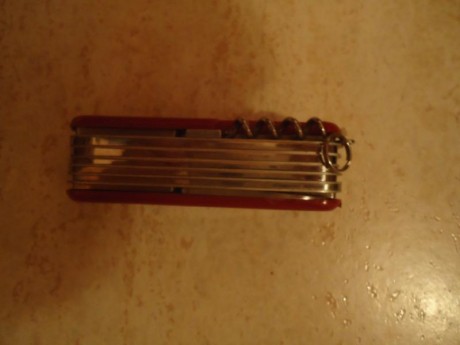 Vendo navaja Aitor 50 aniversario, sin estrenar, 100 euros gastos de envío en península por mensajería 00