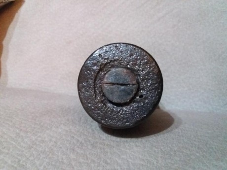 Vendo esta granada guerra civil en muy buenas condiciones 
70euros 
5 euros gastos de envío 

Acepto cambios 00