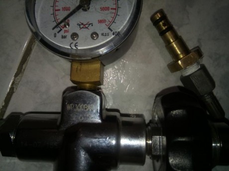 Pos eso.
    Busco una botella decente de 300 bars con su estacion de carga
mi correo    ho.li.ta@hotmail.com 32