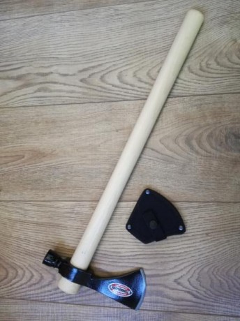 Buenas a todos.
Vendo este Thomawak de la marca Cold Steel sin estrenar, completamente nuevo. Tambien 00