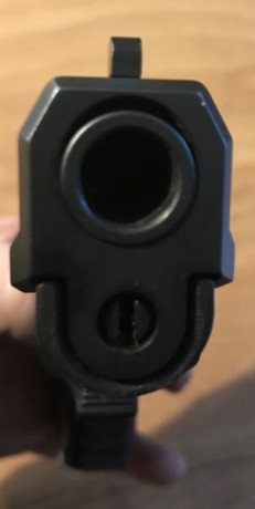 Buenas.

Vendo una fabulosa pistola HK USP Compact en el contundente Cal. 45 ACP.
Está pistola está prácticamente 00