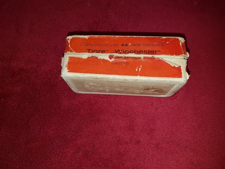 VENDO CAJA AUTENTICA MARCA TIGRE PARA CARABINA MODELO 1922

PRECIO 300 EUROS 00