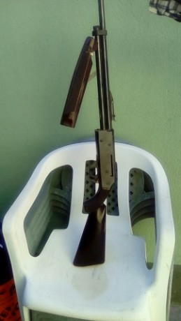 Hola buenas, pongo en venta esta reliquia de carabina de los 80´ Air Rifle Mod. 184 4´5, admite bbs, como 01
