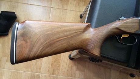 Un amigo me pasa esta escopeta que pone en venta. 
71 cm de cañon, 3 y 10 décimas
Recamaras 18,3 y el 02