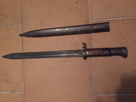 en venta en madrid:
Bayoneta argentina modelo 1909  75e
Bayoneta tipo mauser, desconocida 70e 02